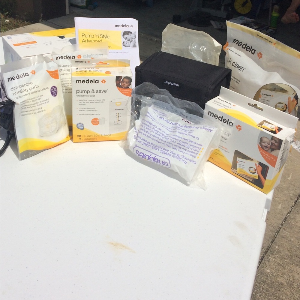 Like New Medela electric breastpump!